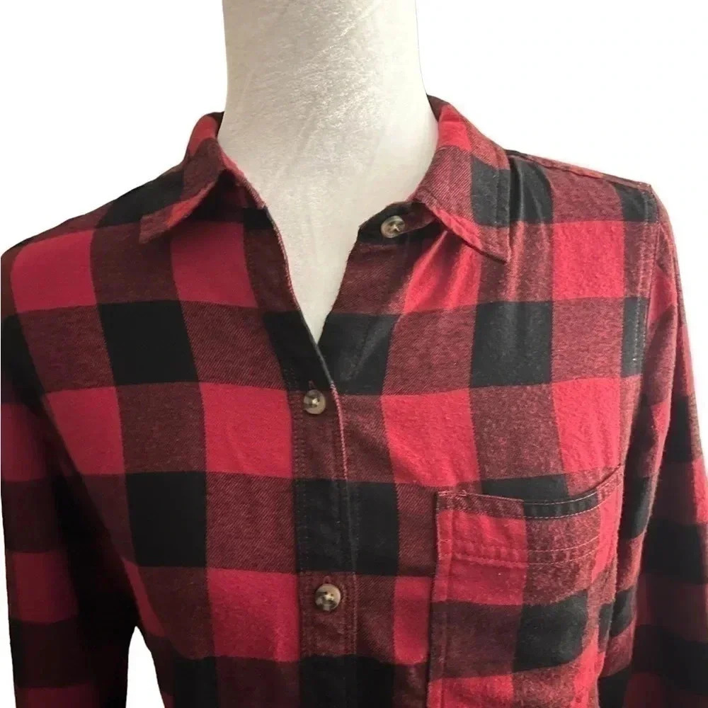 Abercrombie & Fitch Red & Black Buffalo Checkered Flannel Shirt - Size Medium - Picture 2 of 9